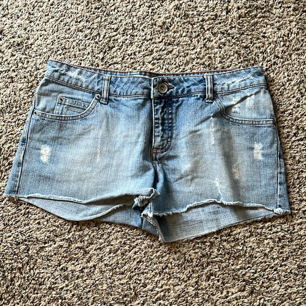 Denim cut-off shorts